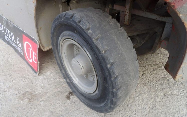 NISSAN UD02A25PO  50250254