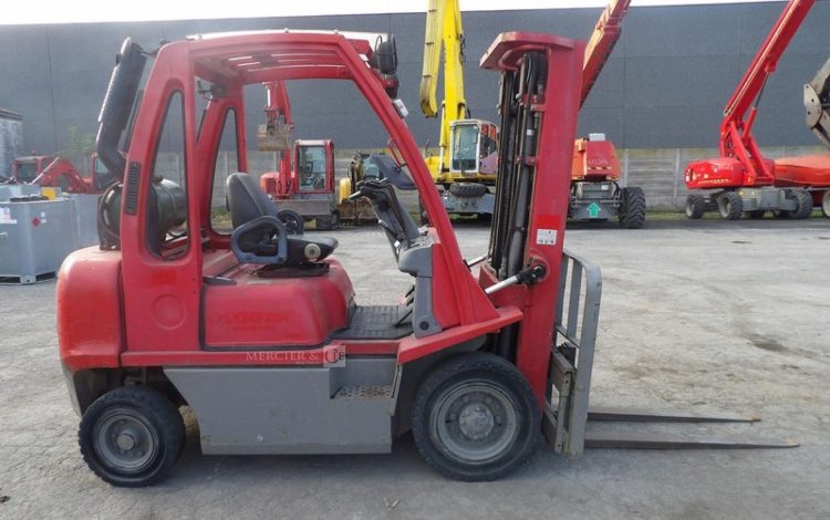 NISSAN UD02A25PO  50250254