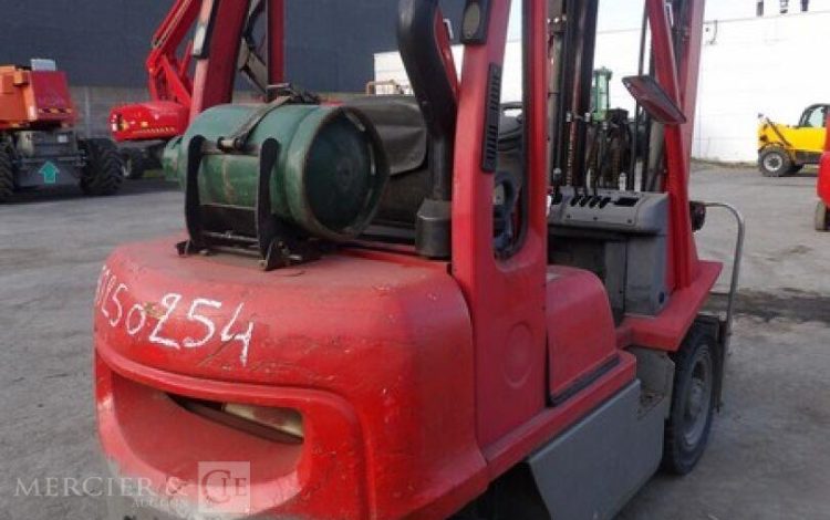 NISSAN UD02A25PO  50250254