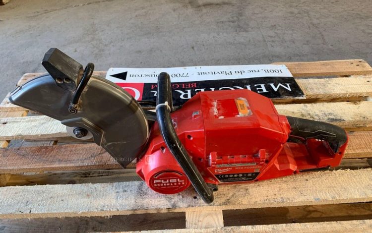 MILWAUKEE M18 FCOS230  DEC010002