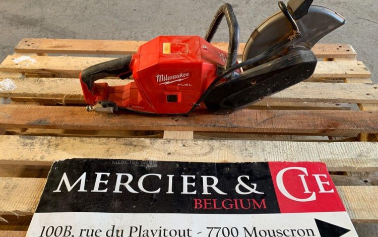 MILWAUKEE M18 FCOS230  DEC010312