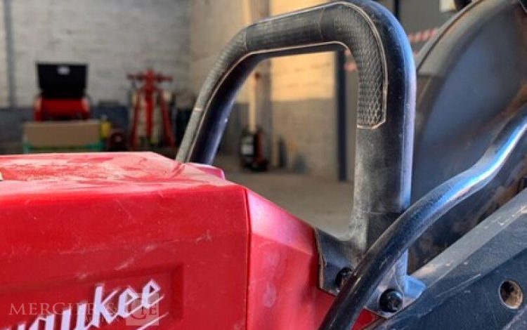 MILWAUKEE M18 FCOS230  DEC010312