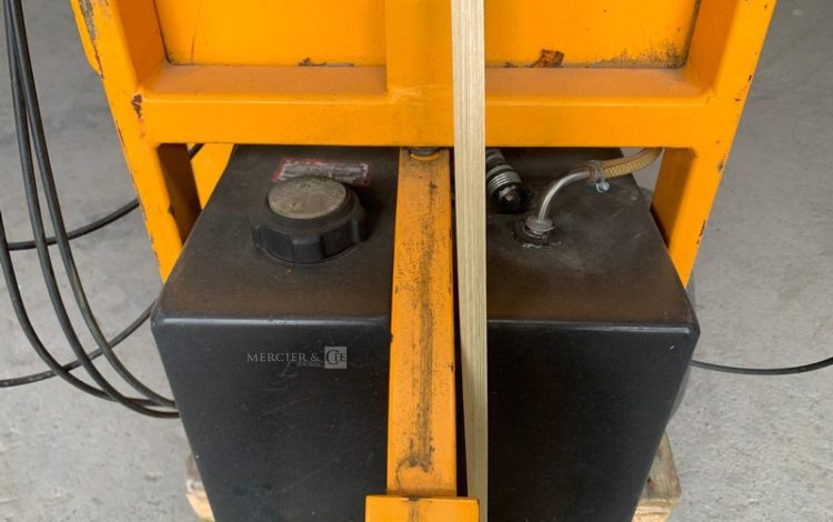 LASKI F460  DES010124