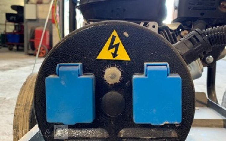 SDMO PERFORM 3000 C5 RCD RRB  GRO010755