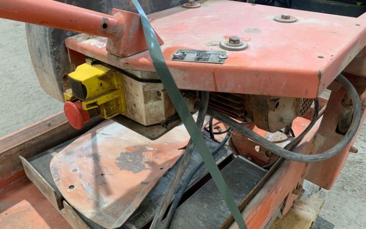 HUSQVARNA   68MAM82025
