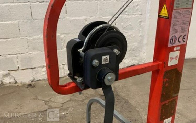 MOB MONDELIN 51370027  44MAM82025