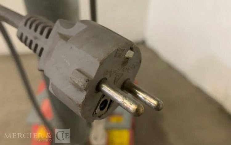 KUNZLE & TASIN SCORPION  40MAM82025