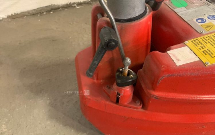 KUNZLE & TASIN SCORPION  40MAM82025