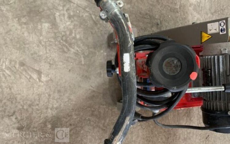 HUSQVARNA   114MAM8