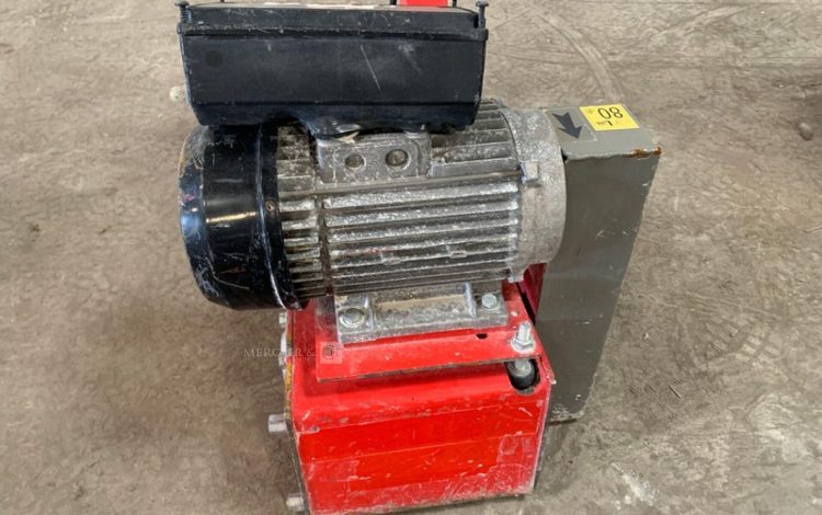 HUSQVARNA   114MAM8