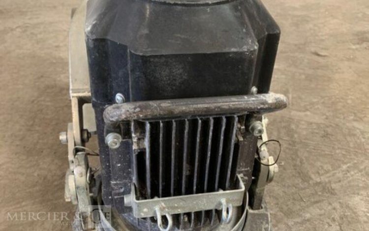 HUSQVARNA   114MAM8