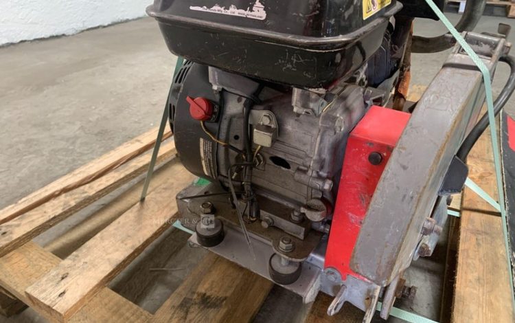 HUSQVARNA 504030106  113MAM8