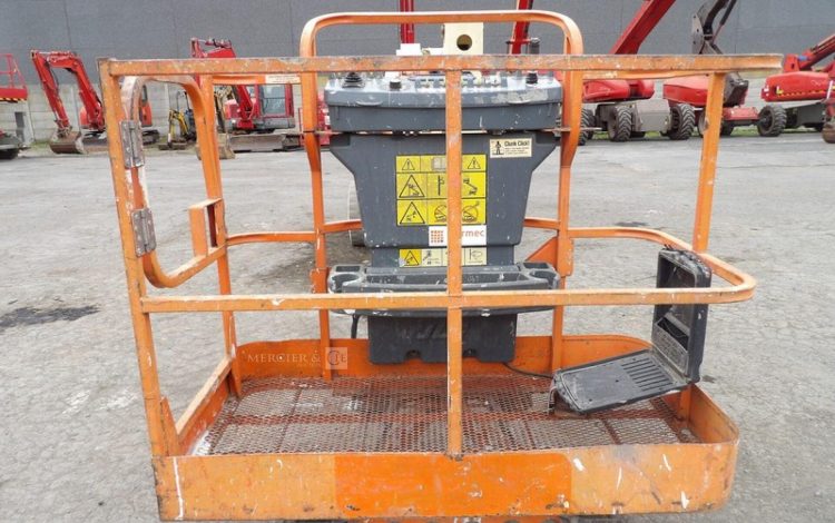 JLG E400AJPN  LE400AJP