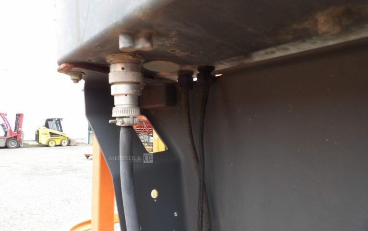JLG E400AJPN  LE400AJP