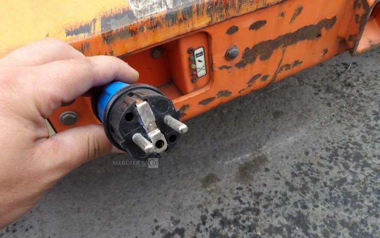JLG E400AJPN  LE400AJP