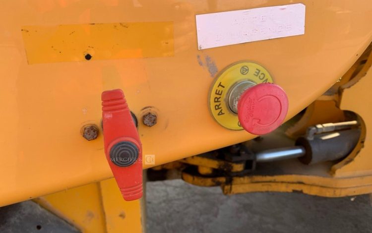 VOLVO L25F  KUB010383