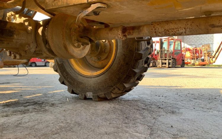 VOLVO L25F  KUB010383
