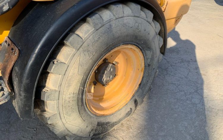 VOLVO L25F  KUB010383