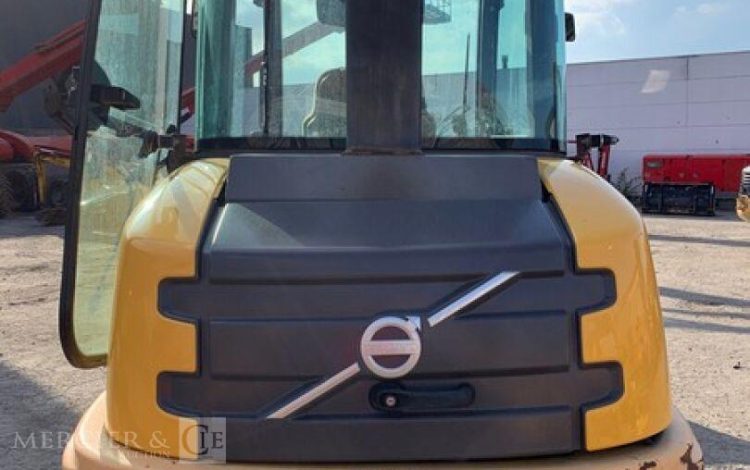 VOLVO L25F  KUB010383