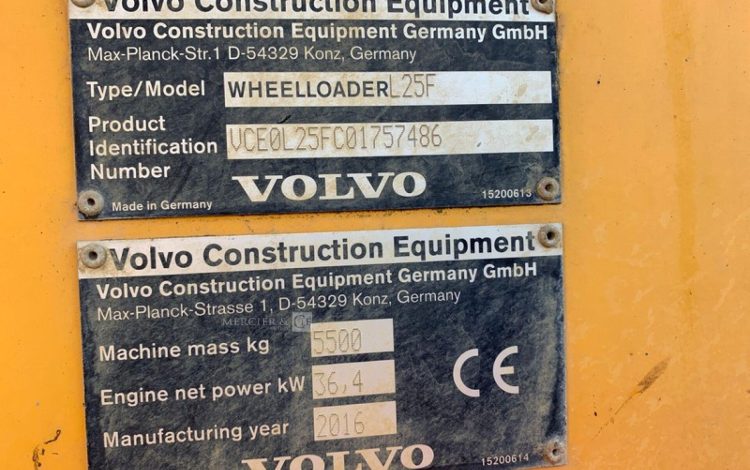 VOLVO L25F  KUB010383