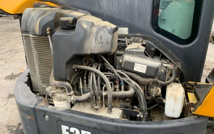 BOBCAT E35  PEL010244