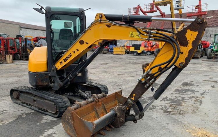 BOBCAT E35  PEL010244