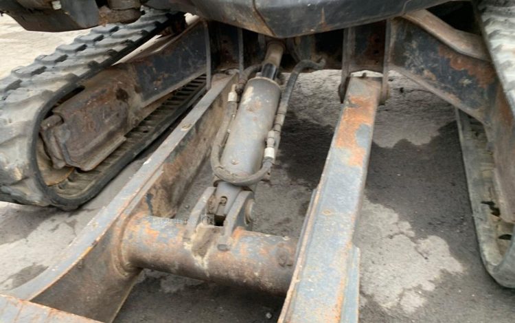 BOBCAT E35  PEL010244
