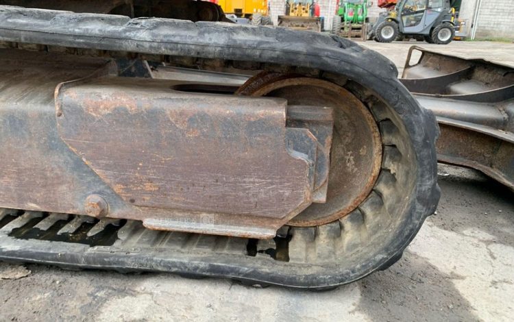 BOBCAT E35  PEL010244