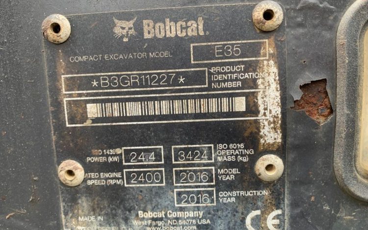 BOBCAT E35  PEL010244