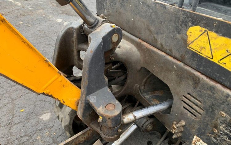 BOBCAT E17  PEL010286