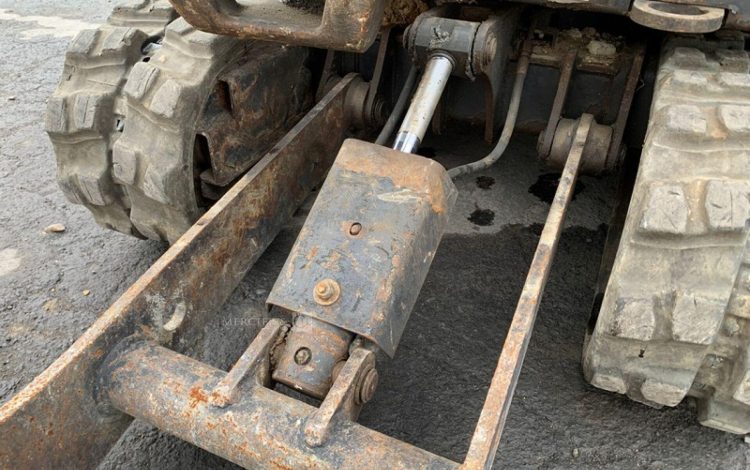BOBCAT E17  PEL010286