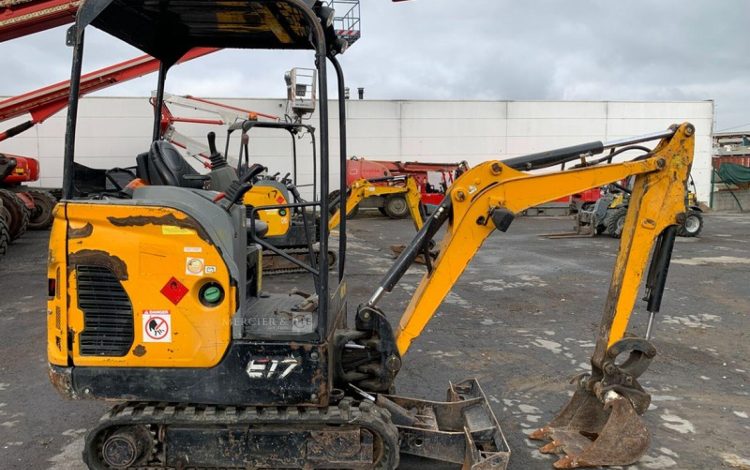 BOBCAT E17  PEL010286