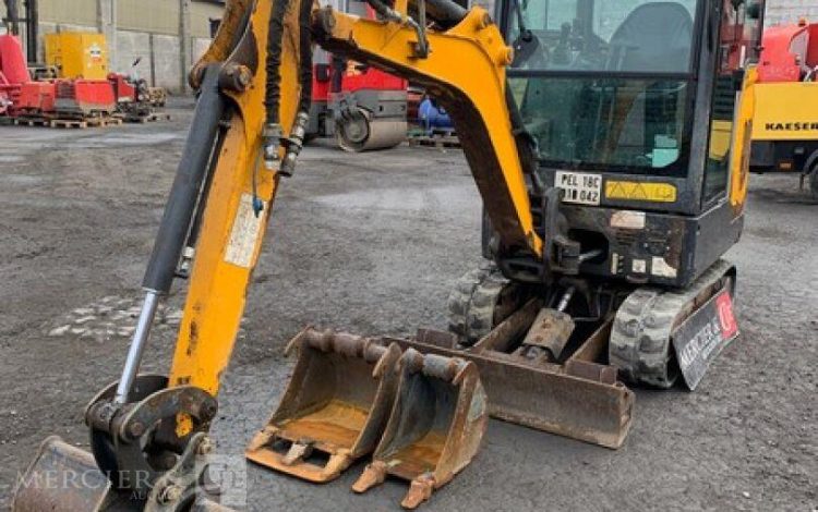 BOBCAT E17  PEL010042