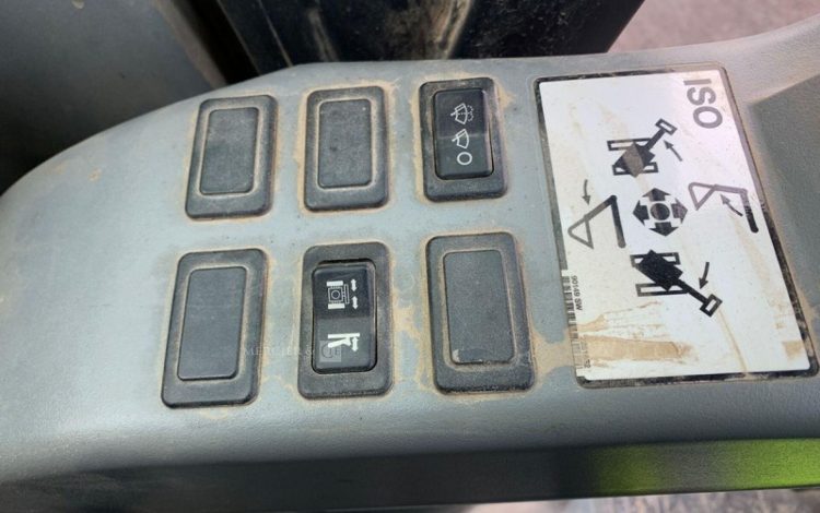 BOBCAT E17  PEL010042