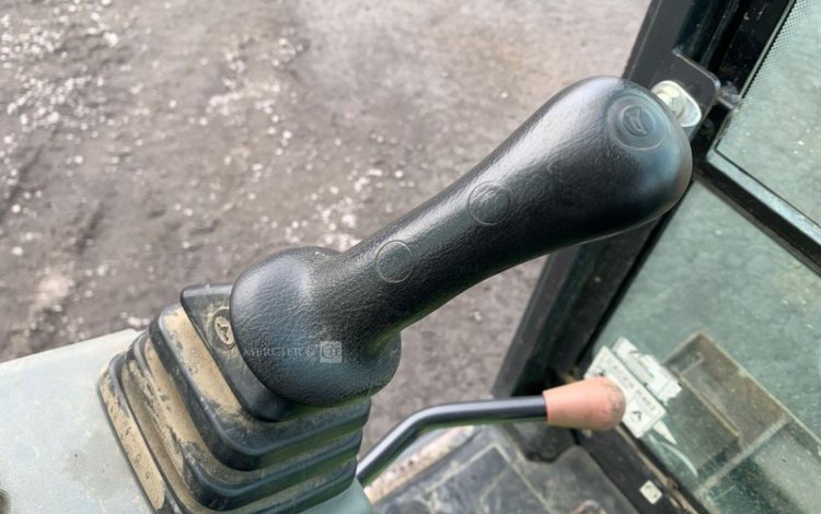 BOBCAT E17  PEL010042