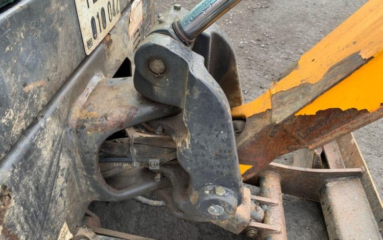 BOBCAT E17  PEL010042