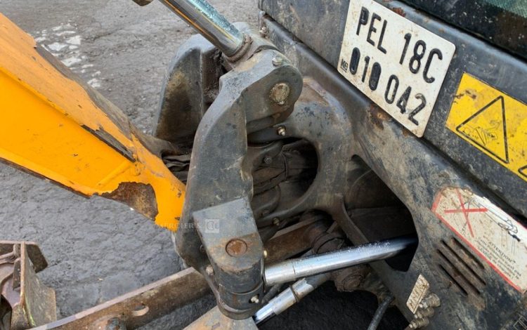 BOBCAT E17  PEL010042
