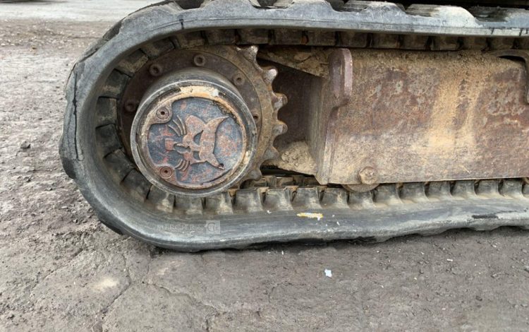 BOBCAT E17  PEL010042