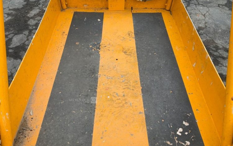 JLG TOUCAN JUNIOR 8B  ELE010155