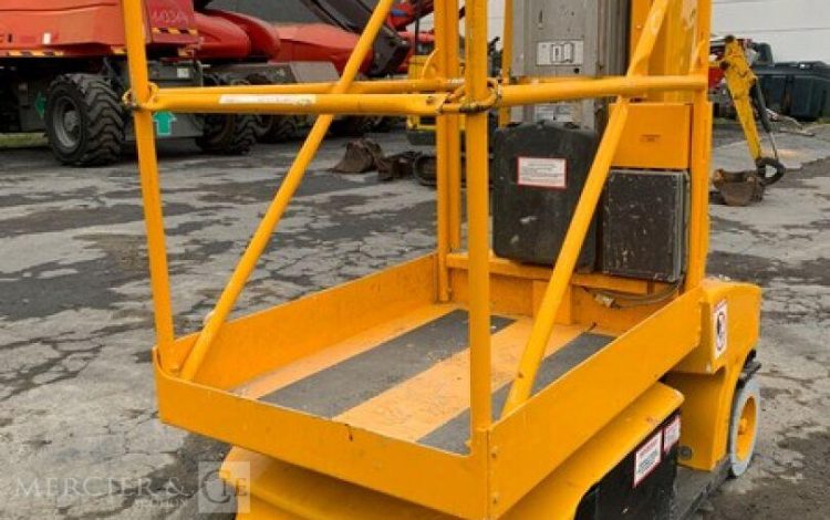 JLG TOUCAN JUNIOR 8B  ELE010155