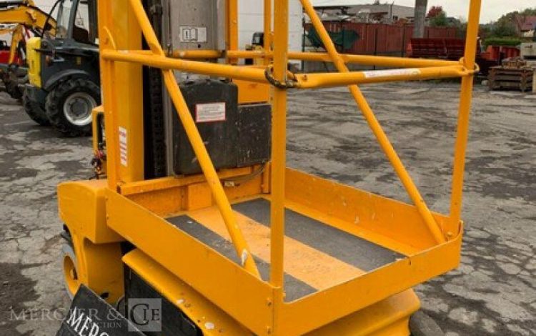 JLG TOUCAN JUNIOR 8B  ELE010155