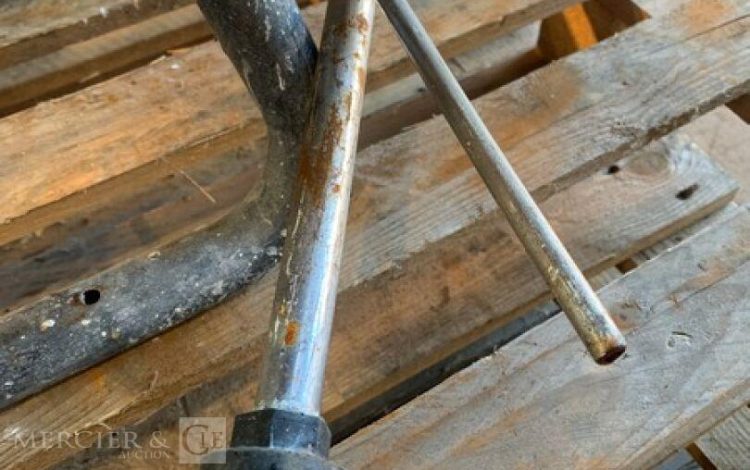 TITAN IMPACT 400  AIR011111