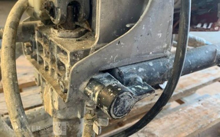 TITAN IMPACT 400  AIR011111