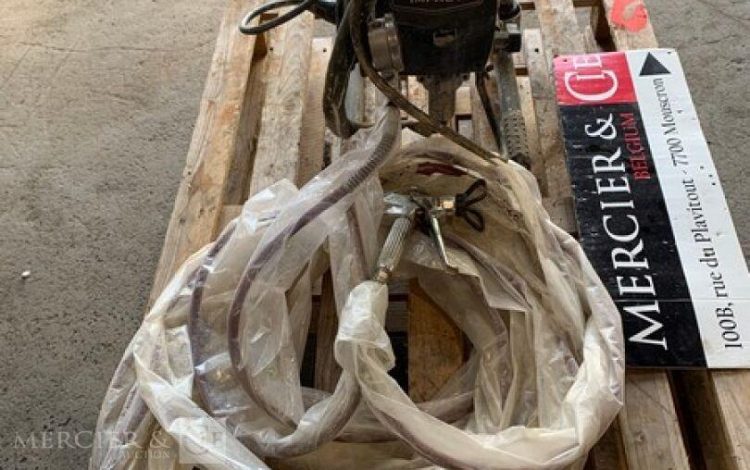 TITAN IMPACT 400  AIR011345