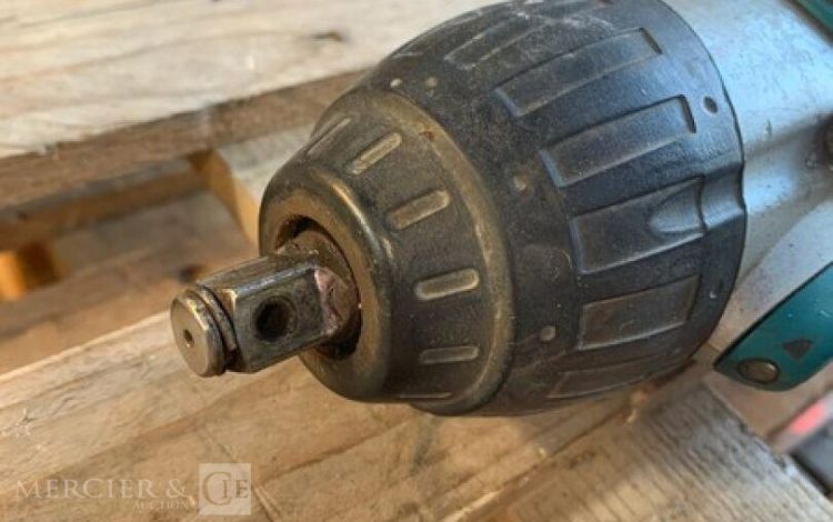 MAKITA BTW450 RFE  BOU010009