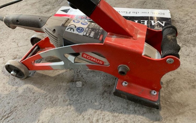 ROMUS STRIPPER FLOOR BS-5  DEC011077
