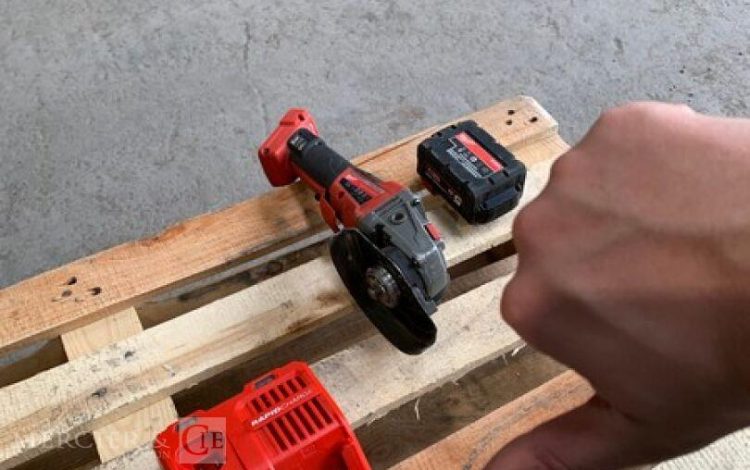 MILWAUKEE M18CAG125XPDB  ME1010383