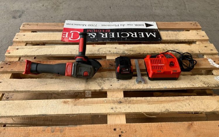 MILWAUKEE M18CAG125XPDB  ME1010383