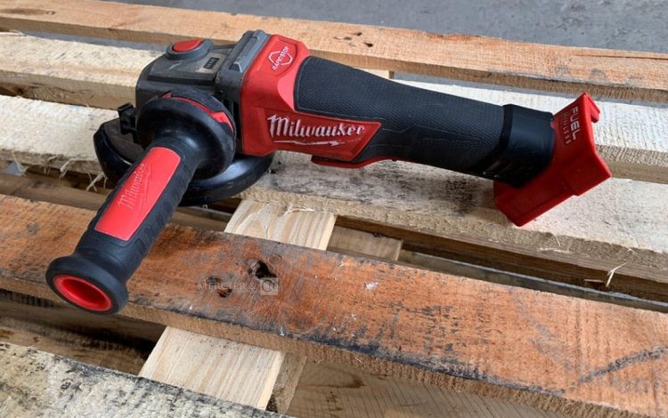 MILWAUKEE M18CAG125XPDB  ME1010383
