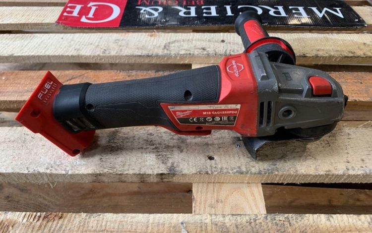 MILWAUKEE M18CAG125XPDB  ME1010383